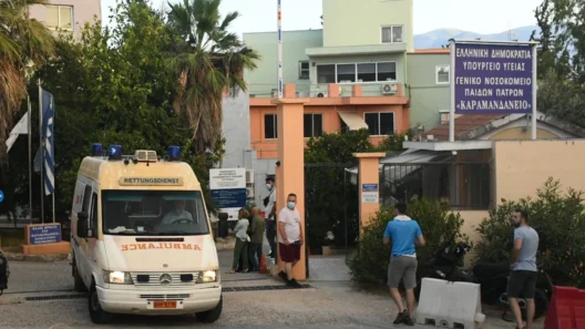 Πάτρα: «Μπαλάκι» παιδιά και γονείς στο «Καραμανδάνειο» - Επισήμως δεύτερη αναστολή λειτουργίας του Ακτινολογικού 13 Πάτρα: «Μπαλάκι» παιδιά και γονείς στο «Καραμανδάνειο» - Επισήμως δεύτερη αναστολή λειτουργίας του Ακτινολογικού