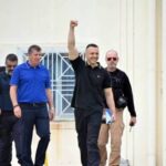 Δομοκός: Αποφυλακίστηκε ο Κασιδιάρης ανακοινώνοντας νέο Κόμμα