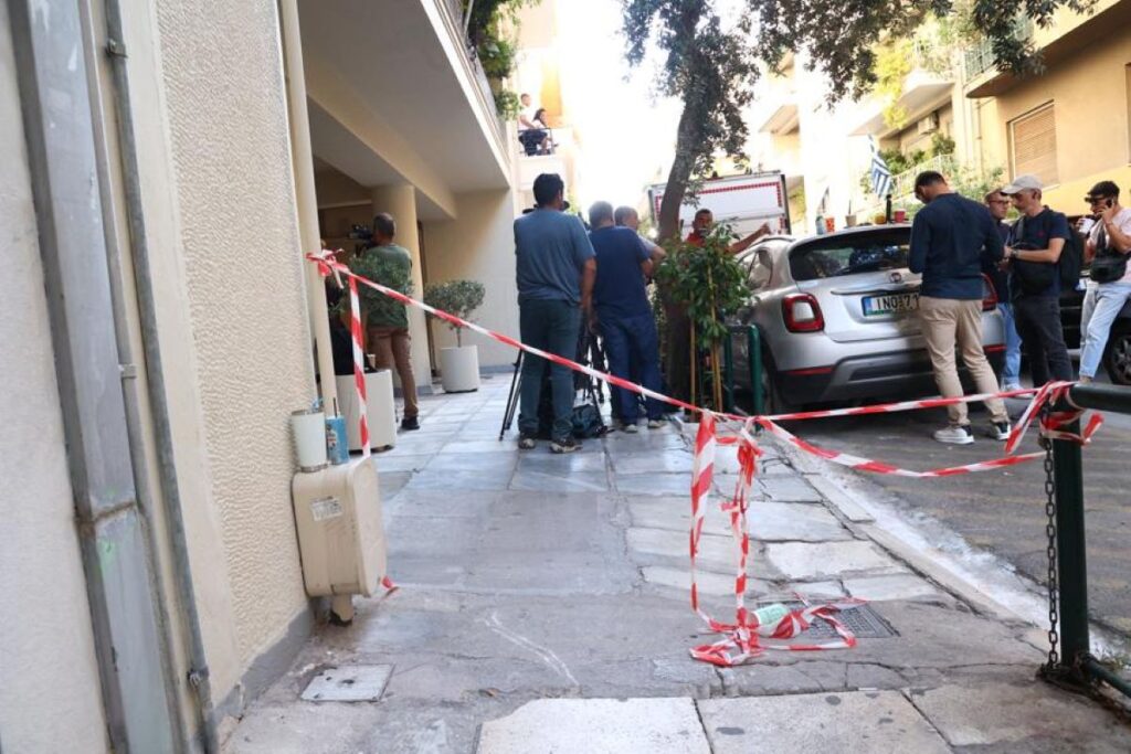 Μαζωνάκης: Στο φως εικόνες από το εσωτερικό του ιατρείου 