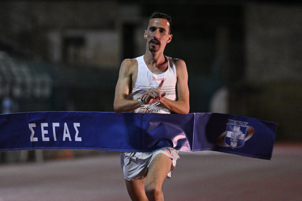 Ο Κωνσταντίνος Σταμούλης στον 5ο Νυχτερινό Ημιμαραθώνιο Πάτρας «Φάνης Τσιμιγκάτος»
