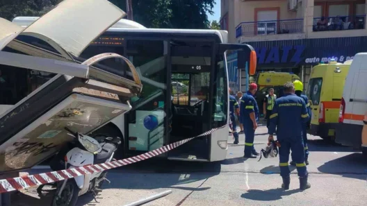 Θεσσαλονίκη: Πώς έγινε το σοβαρό τροχαίο με την 21χρονη και το λεωφορείο