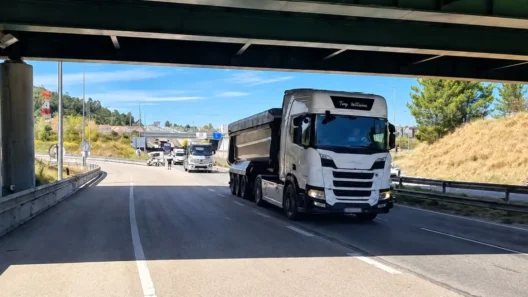 Πορτογαλία: Πορεία φορτηγών κατά της αύξησης των τιμών των καυσίμων