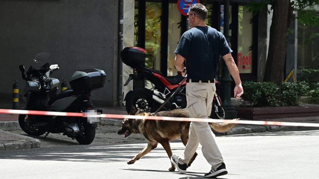 Αθήνα: Ύποπτο σακίδιο στην πλατεία Συντάγματος
