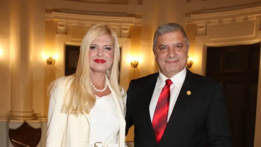 Μαρίνα Σταυράκη κατά Γιώργου Πατούλη: «Πού να κατέβεις βρε κακομοίρη;» 13 Μαρίνα Σταυράκη κατά Γιώργου Πατούλη: «Πού να κατέβεις βρε κακομοίρη;»