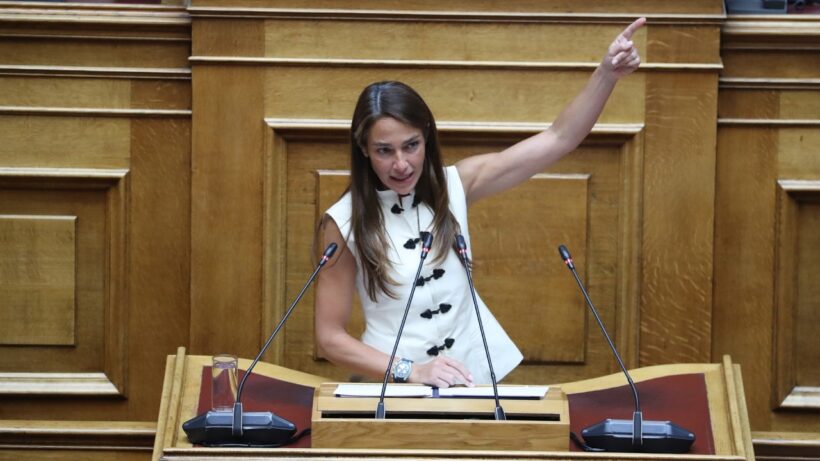Πάτρα: Αποκαλύψεις της υπουργού Δόμνας Μιχαηλίδου για το ιδιοκτησιακό του σχολείου Κωφών