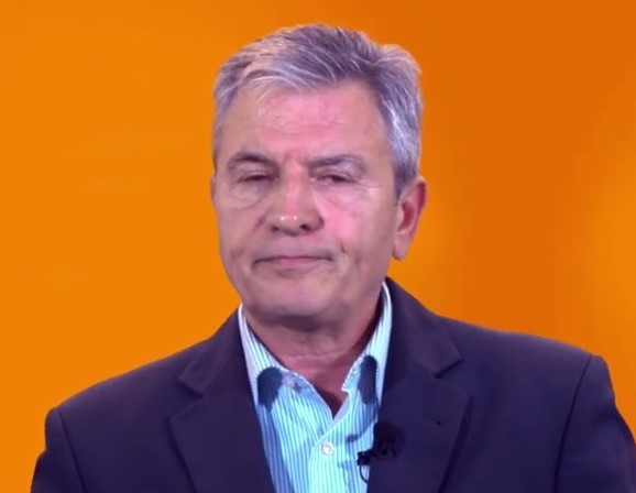 «Με συνθήματα του χτες δεν πείθεις»