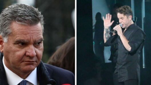 Ο δικηγόρος Μαζωνάκης σε δικαστική αίθουσα