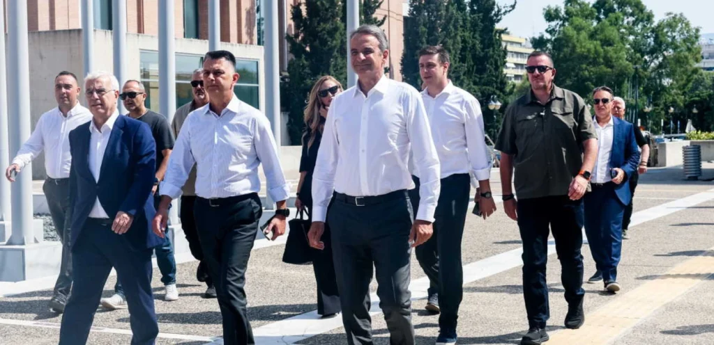 Αχαΐα: Εμπλέκουν τον Μιχάλη Μπεκίρη με τον Ηλία Κασιδιάρη - Το γραφείο Μητσοτάκη στην δίνη του ΠΑΣΟΚ