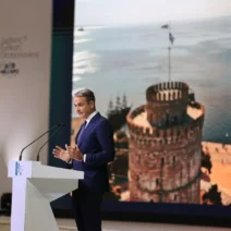 Γράφημα δημοσκόπησης για τις απόψεις των πολιτών σχετικά με τα μέτ…
