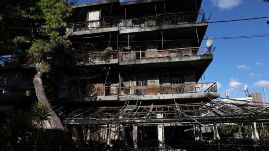 Νέα Ιωνία: Στο Τμήμα Εκβιαστών η έρευνα για τη φωτιά σε καφετέρια
