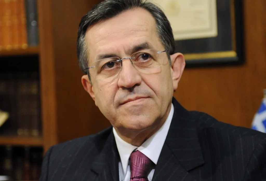 «Η λαϊκή και πατριωτική Κεντροδεξιά δεν μπορεί να παραμένει πολιτικά άστεγη»