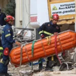 Πλάκα: Άλλες δύο σοροί και ζευγάρι ηλικιωμένων στο κτίριο που κατέρρευσε  ΒΙΝΤΕΟ