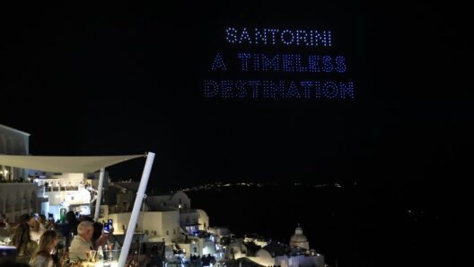 Φωτογραφία της εκρήξεως στην ηφαίστειο της Σαντορίνης