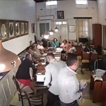 «Πόλεμος» στο Δημοτικό Συμβούλιο Πάτμου – Καταγγελίες για προσβλητική συμπεριφορά ΒΙΝΤΕΟ 1 «Πόλεμος» στο Δημοτικό Συμβούλιο Πάτμου – Καταγγελίες για προσβλητική συμπεριφορά ΒΙΝΤΕΟ