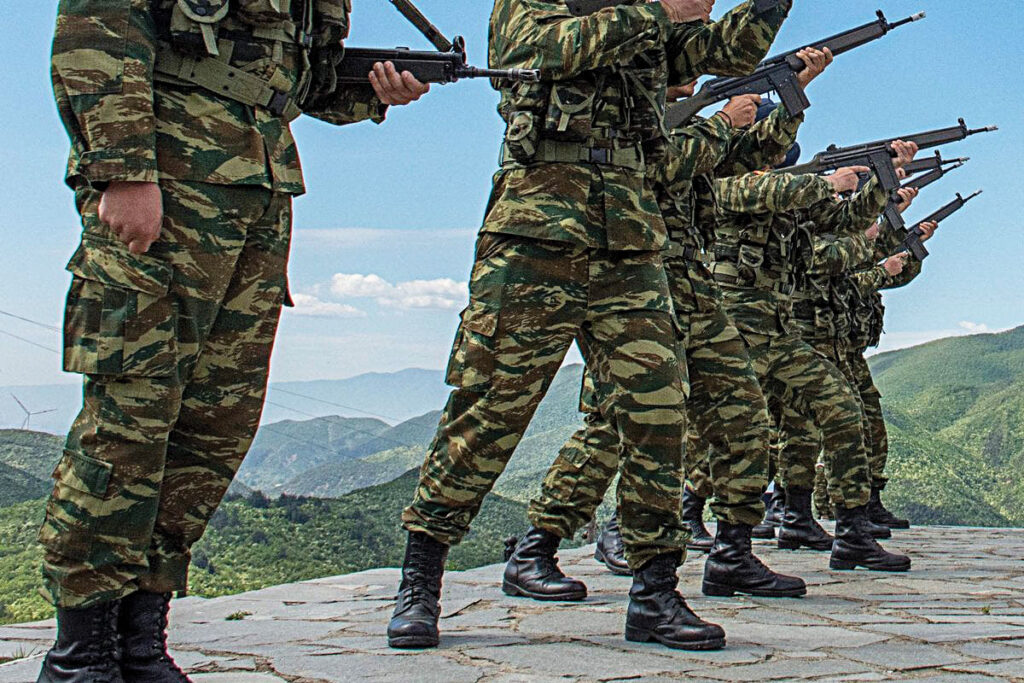 Στρατιωτικό σύμβολο που σχετίζεται με την άμυνα και τη στρατηγική