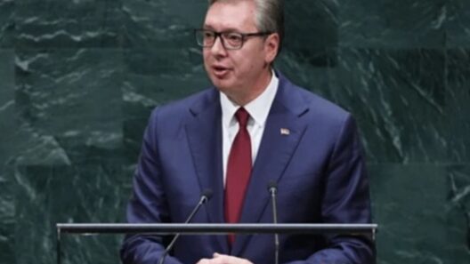 Σερβία: Παραιτήθηκε ο Βούτσιτς – Η επόμενη κίνησή του 12 Σερβία: Παραιτήθηκε ο Βούτσιτς – Η επόμενη κίνησή του