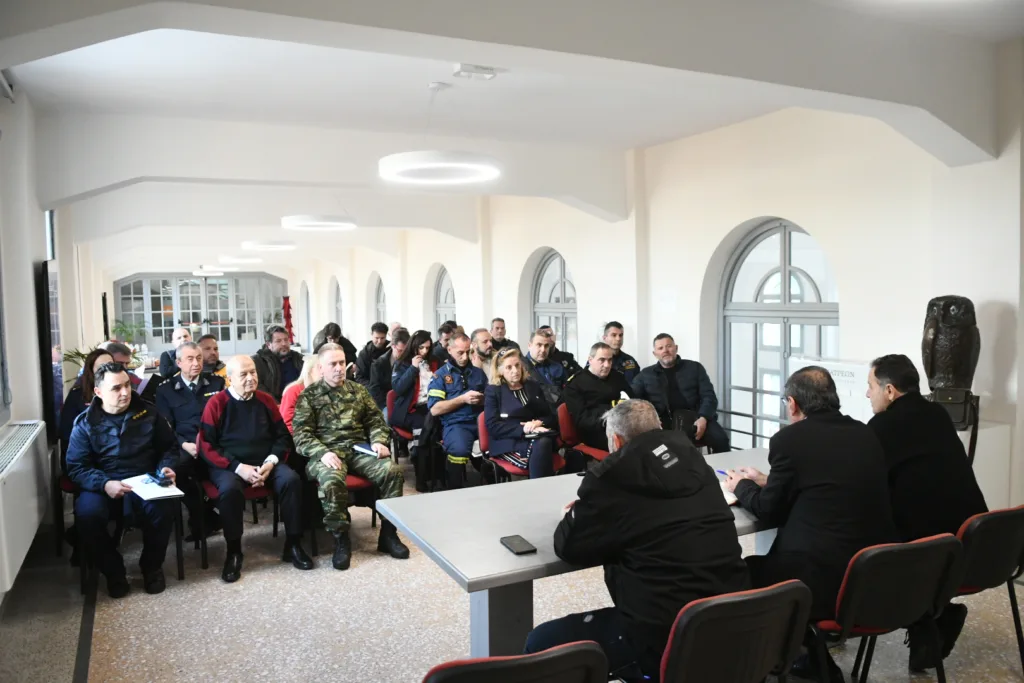 Πάτρα: Ευρεία σύσκεψη στο Δημαρχείο για τα έργα και το κλείσιμο οδών