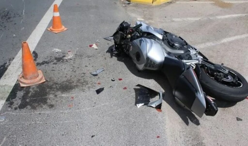Πάτρα: Σοβαρό τροχαίο στην Ακτή Δυμαίων - Kρίσιμες ώρες για μοτοσικλετιστή