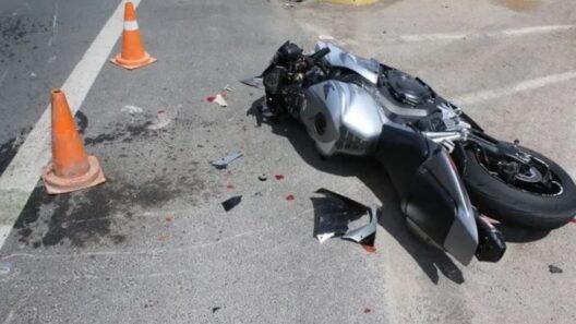 Πάτρα: Σοβαρό τροχαίο στην Ακτή Δυμαίων - Kρίσιμες ώρες για μοτοσικλετιστή
