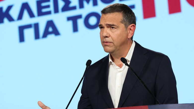 Αλεξής Τσίπρας σε φωτογραφία σχετική με το άρθρο για τον μισθό και …