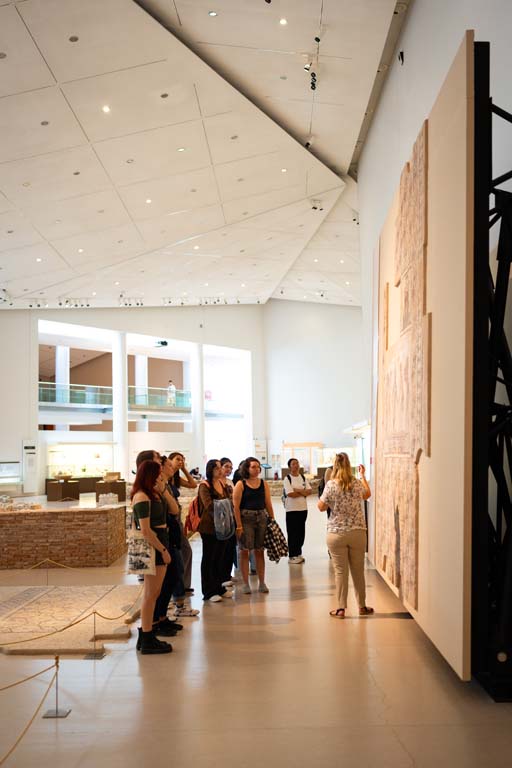 Πάτρα: Διεθνής διάκριση της πόλης στους 15 κορυφαίους ελληνικούς προορισμούς ΦΩΤΟ