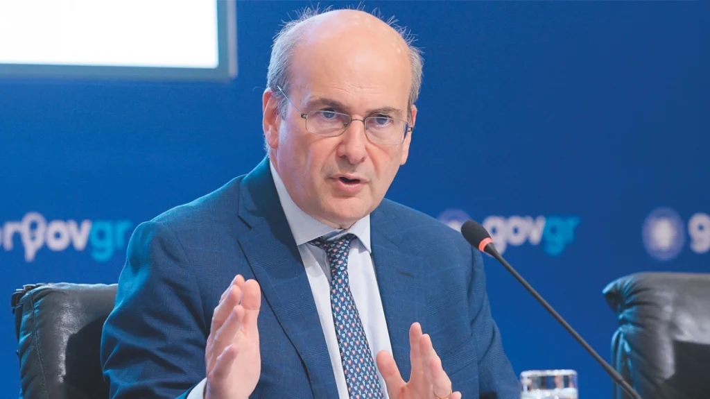 Χατζηδάκης πριν τη ΔΕΘ: Μείωση του κόστους ανατροφής των παιδιών και πρώτη κατοικία για νέα ζευγάρια