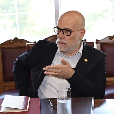 Πάτρα: Τεχνητή Νοημοσύνη και Γλωσσολογία - Οι νέες προοπτικές και οι προκλήσεις της εποχής - Ο καθηγητής του Πανεπιστημίου Γ. Ξυδόπουλος στο Patrapress