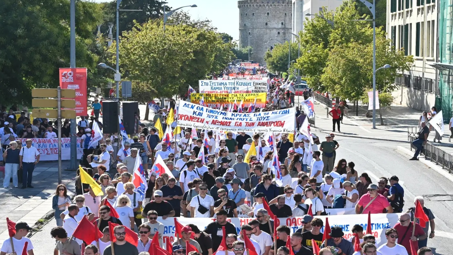 Στη Θεσσαλονίκη ο Πελετίδης - ΔΕΘ: «Λεφτά για Υγεία και Παιδεία, όχι για πολέμους και κέρδη» ΦΩΤΟ 5 Στη Θεσσαλονίκη ο Πελετίδης - ΔΕΘ: «Λεφτά για Υγεία και Παιδεία, όχι για πολέμους και κέρδη» ΦΩΤΟ