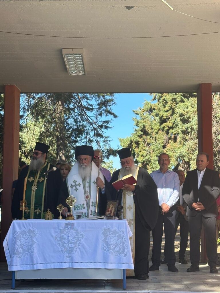Ο Ανδρέας Κατσανιώτης στο 1ο Δημοτικό Πάτρας και το ΕΠΑΛ Αιγίου ΦΩΤΟ