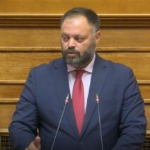 «Διαμορφώνετε καθεστώς προνομιών για λίγους και ξένους – ο Έλληνας επιχειρηματίας πληρώνει το μάρμαρο»