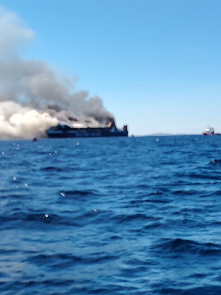 Μύκονος: Πυρκαγιά σε πλοίο και δήλωση του καπετάνιου Γιώργου Βάλλη NEA ΒΙΝΤΕΟ-NEΕΣ ΦΩΤΟ