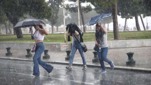 Αιγιάλεια: Πρωτοβρόχια σύντομα δείχνουν τα πρώτα προγνωστικά στοιχεία και σενάρια 12 Βροχή πάνω από την Αιγιάλεια
