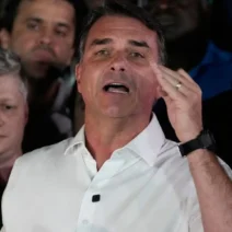Βραζιλία: Στις ΗΠΑ ο Φλάβιο Μπολσονάρο