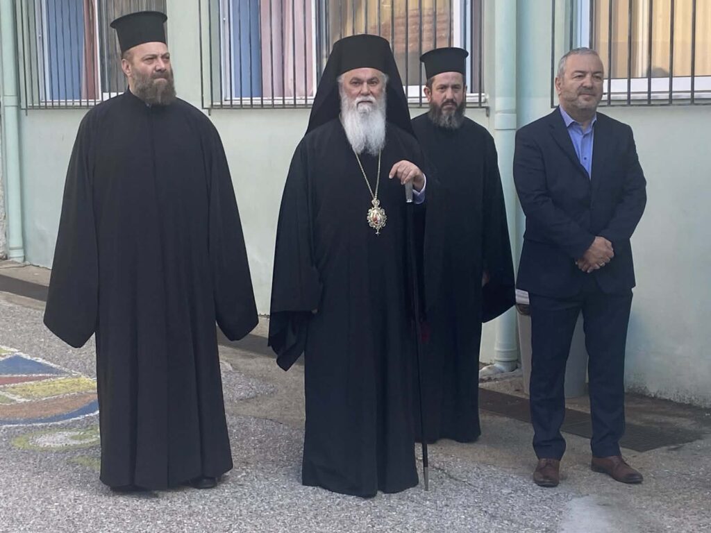 Αίγιο: Παρουσία του Ιερώνυμου οι εκδηλώσεις στο 2ο Δημοτικό ΦΩΤΟ