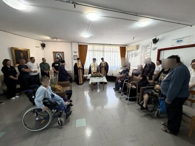 Τέλεση αγιασμού και επισκέψεις από τον Μητροπολίτη Καλαβρύτων και Αιγιαλείας Ιερώνυμο ΦΩΤΟ