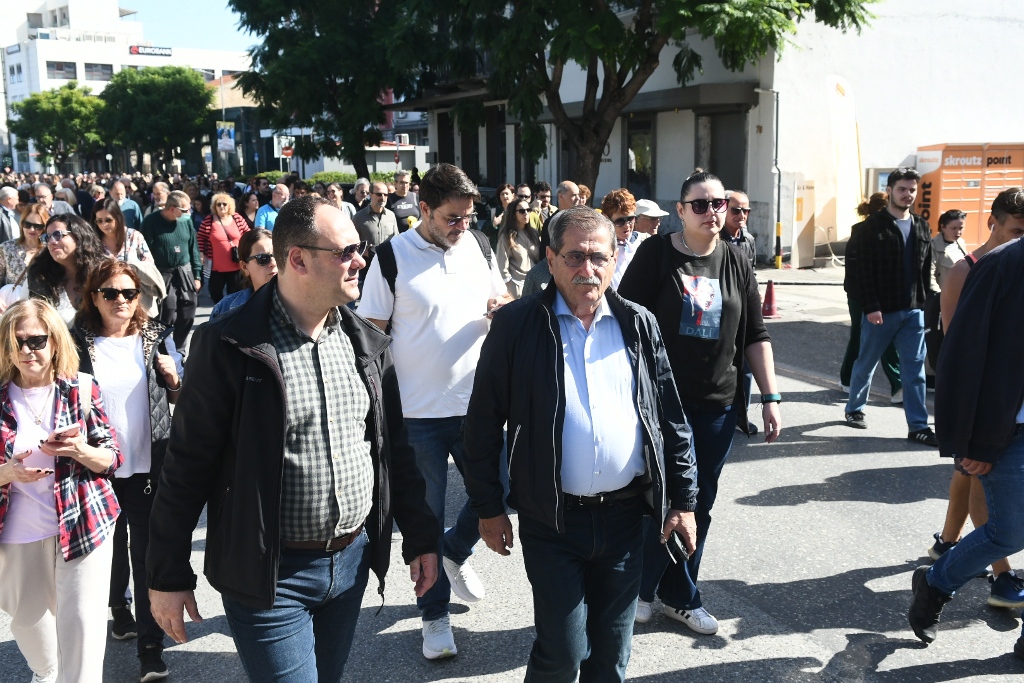 Πάτρα: Ο Δήμος στην πορεία φοιτητών, μαθητών, εκπαιδευτικών ΦΩΤΟ