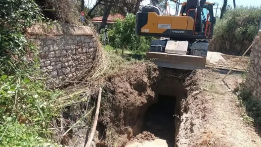 Πάτρα: Η ΔΕΥΑΠ για το αποχετευτικό δίκτυο στον Καστελόκαμπο 12 Κατασκευαστική εργασία στο αποχέτευτικό δίκτυο του Καστελόκαμπου…