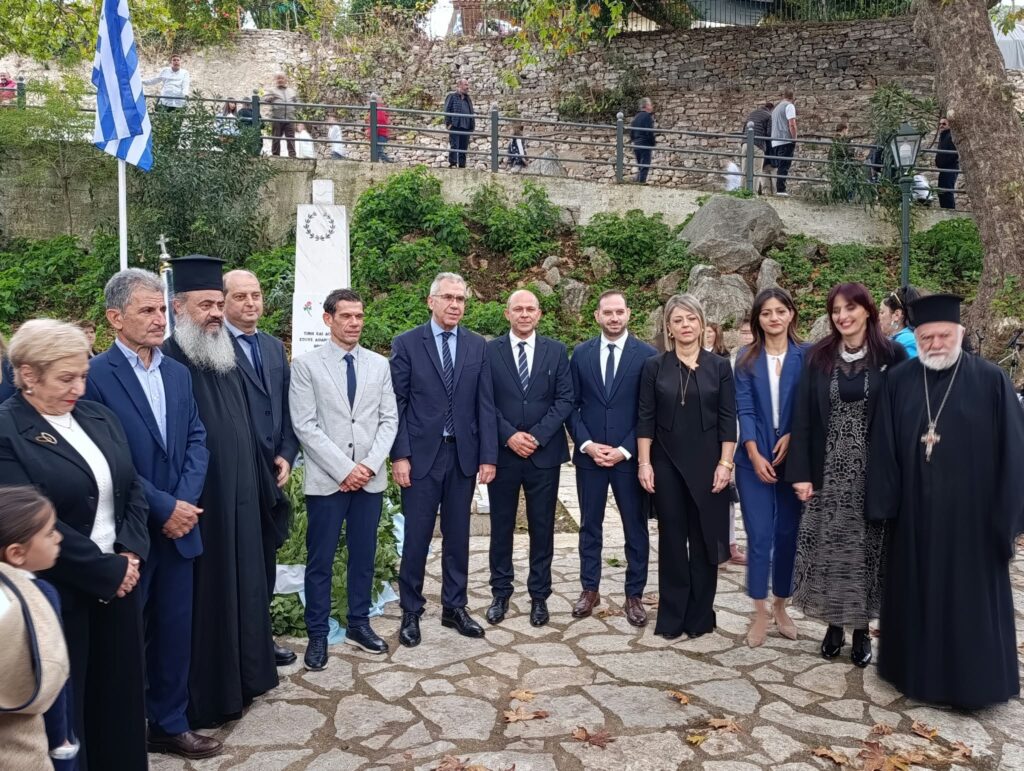 Ο Θωμάς Λαζανάς εκπροσώπησε την Ελληνική Λύση στην 28η Οκτωβρίου στον Δήμο Ερυμάνθου ΦΩΤΟ 5 Ο Θωμάς Λαζανάς εκπροσώπησε την Ελληνική Λύση στην 28η Οκτωβρίου στον Δήμο Ερυμάνθου ΦΩΤΟ