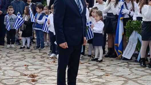 Ο Θωμάς Λαζανάς εκπροσώπησε την Ελληνική Λύση στην 28η Οκτωβρίου στον Δήμο Ερυμάνθου ΦΩΤΟ 28 Φωτογραφία του Θωμά Λαζανα, παρουσία σε εκδήλωση στην Ελληνική Λύσ…