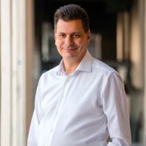 «Μηδενική εξωστρέφεια για την Πάτρα του Πελετίδη» 1 Γραφικό που απεικονίζει τη μηδενική εξωστρέφεια στην Πάτρα, όπως π…