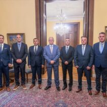 Ο Πατρινός Νικόλαος Λυμπέρης στον Πρόεδρο της Δημοκρατίας