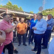 Ξερόλακκα: Προς νέες κινητοποιήσεις οι κάτοικοι για τα έργα - Επιμένοντας στο κλείσιμο του ΧΥΤΑ ΦΩΤΟ 1 Κάτοικοι συγκεντρώνονται σε διαδήλωση για τα νέα έργα στο ΧΥΤΑ