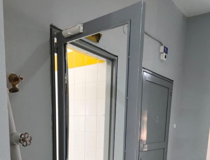 Αίγιο: Ενημερώθηκε το υπουργείο Παιδείας για τον εξοπλισμό που έκλεψαν από σχολείο ΦΩΤΟ 4 Φωτογραφία από το Αίγιο δείχνει την κατάληψη και τα κλεμμένα εξοπλ…