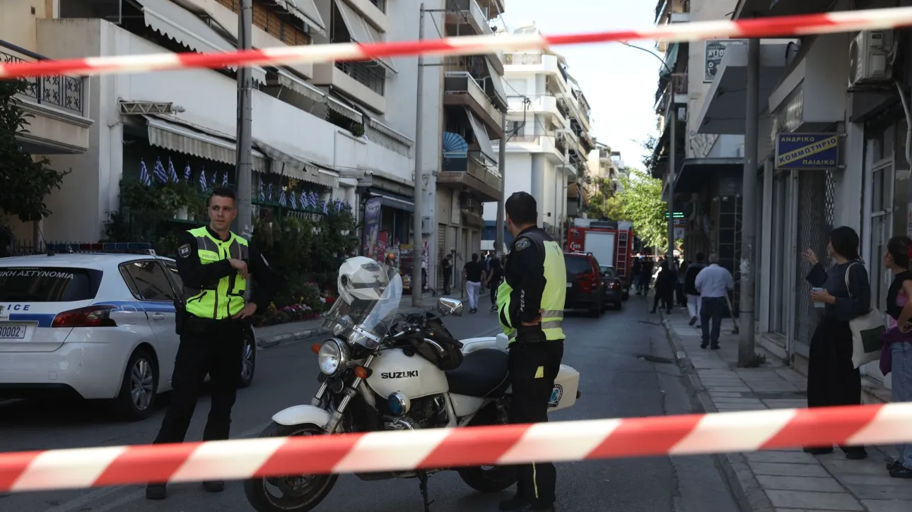 Έκρηξη στον Κολωνό: Δυο αστυνομικοί ανάμεσα στους τραυματίες - Τι ερευνά η ΕΛΑΣ - ΦΩΤΟ 8 Έκρηξη στον Κολωνό: Δυο αστυνομικοί ανάμεσα στους τραυματίες - Τι ερευνά η ΕΛΑΣ - ΦΩΤΟ