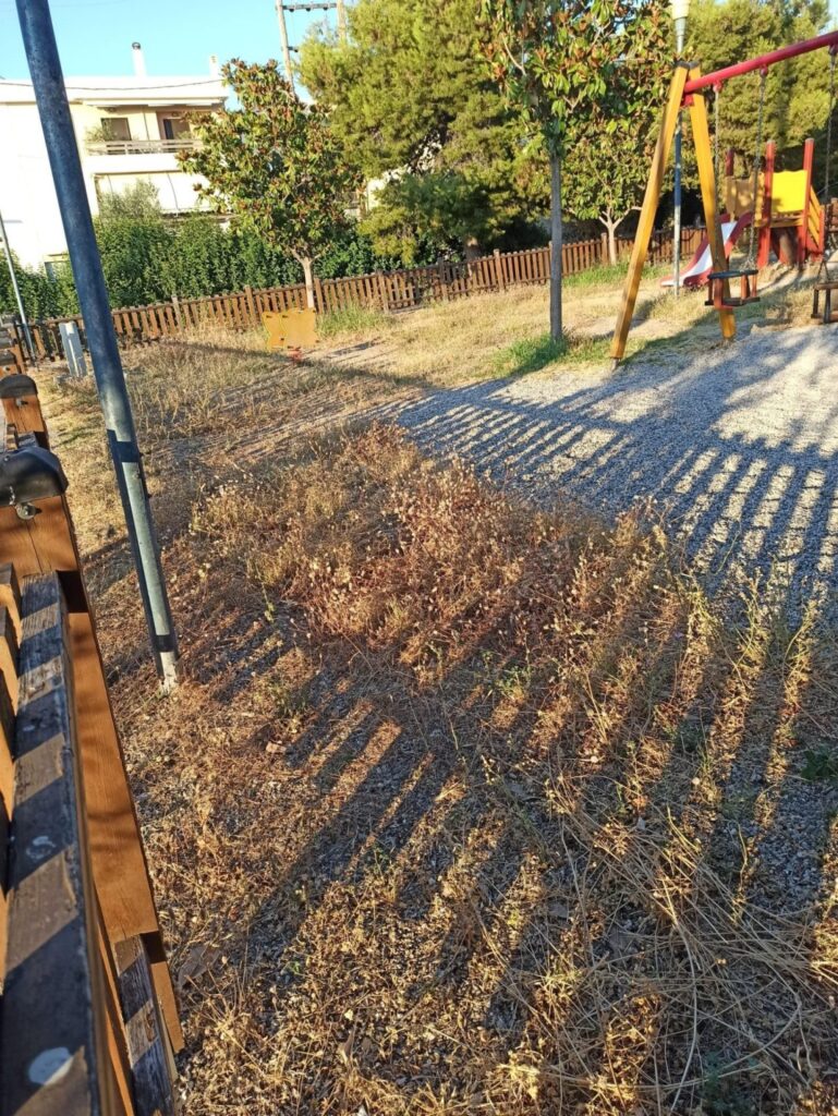 Πάτρα: Εγκατάλειψη στην Παιδική χαρά της οδού Αυστραλίας ΦΩΤΟ