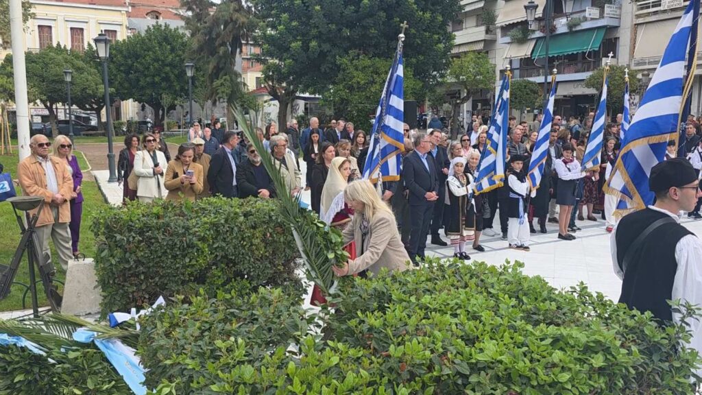 Στεφάνια σε Πάτρα και Δυτική Αχαΐα από τη Δημοτική Οργάνωση Πάτρας