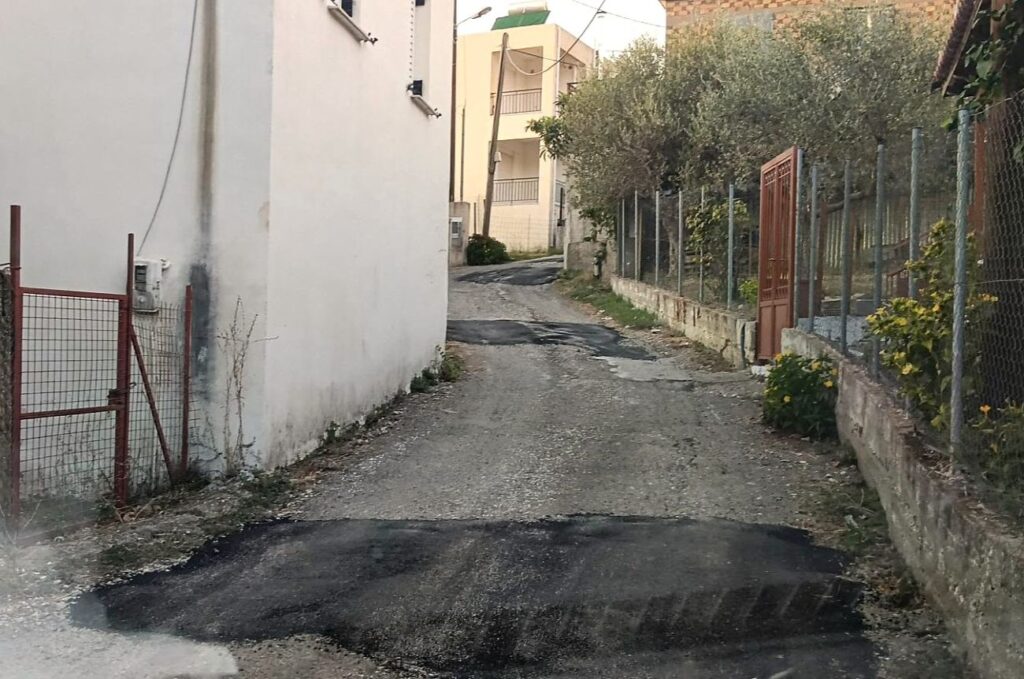 Ήλιδα Συνεχίζονται οι εργασίες αναβάθμισης της εσωτερικής οδοποιίας στη Δημοτική Ενότητα Πηνείας ΦΩΤΟ