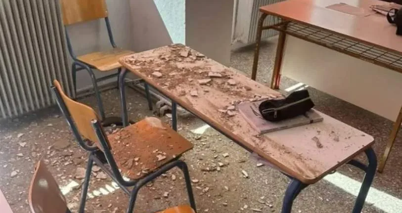 Πάτρα: Νέες αποκαλύψεις για το 6ο Λύκειο – Ανεμιστήρας αντί για κλιματιστικό στην αίθουσα όπου έπεσε η οροφή ΒΙΝΤΕΟ-ΦΩΤΟ