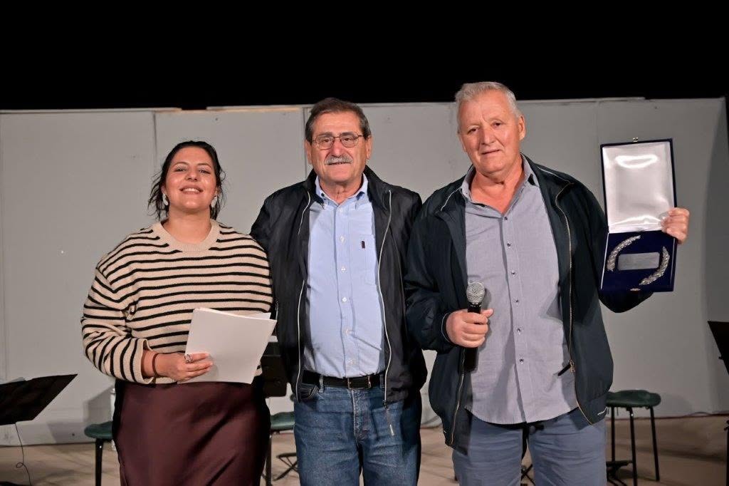 Αυλαία του Φεστιβάλ Ερασιτεχνικού Θεάτρου Πάτρας στην Κρήνη ΦΩΤΟ 13 Αυλαία του Φεστιβάλ Ερασιτεχνικού Θεάτρου Πάτρας στην Κρήνη ΦΩΤΟ
