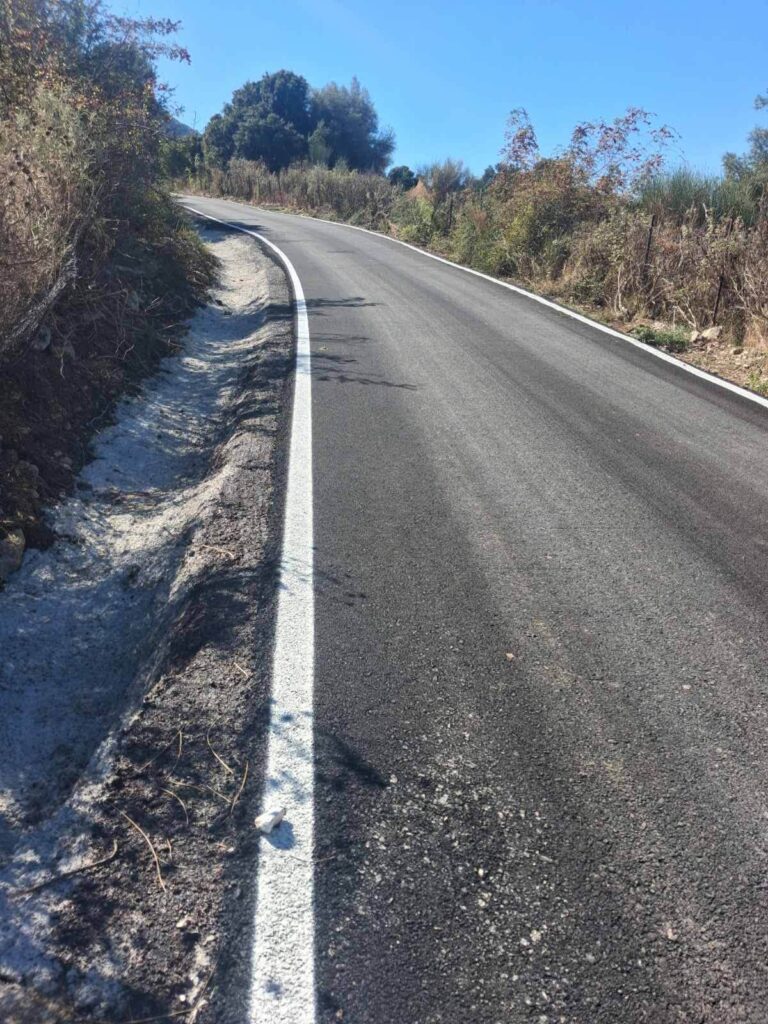 Ερύμανθος: Ασφαλτος στον δρόμο Σκιαδά με Δροσιά μετά από δεκαετίες ΦΩΤΟ